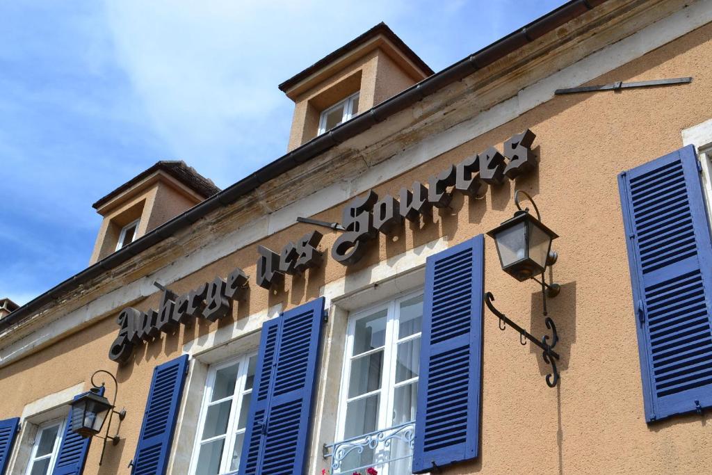 L'Auberge Des Sources Druyes-les-Belles-Fontaines Exterior foto